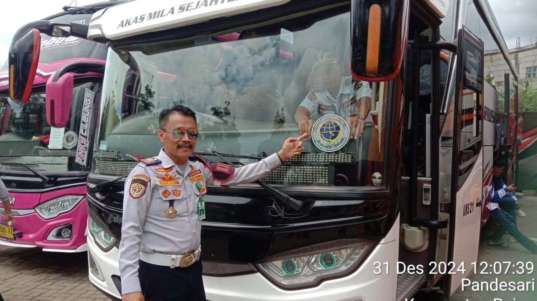 Giat RampCheck di penghujung tahun 2024 bersama Direktur Angkutan Jalan beserta Dishub Provinsi Jatim, Dishub Batu dan Polresta Batu di Lokasi Santera delafonte, Jatimpark 1