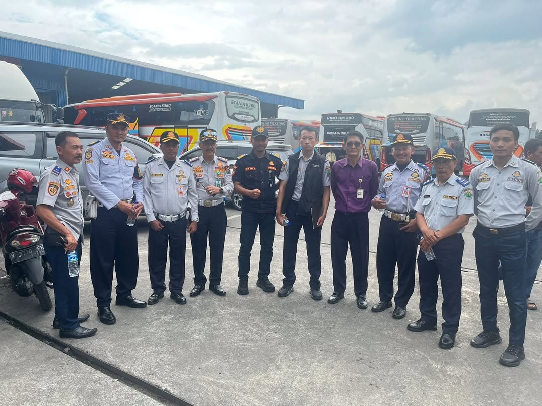 Giat Rampcheck Armada Bus dalam rangka Natal dan Tahun Baru 2024/2025 di Kota Malang