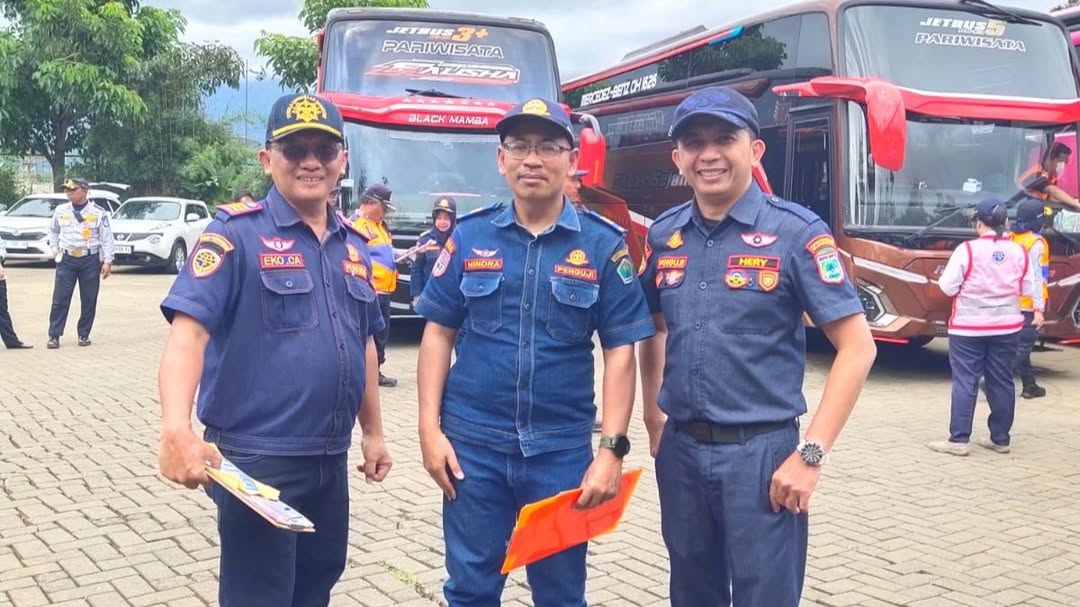 Giat RampCheck di penghujung tahun 2024 bersama Direktur Angkutan Jalan beserta Dishub Provinsi Jatim, Dishub Batu dan Polresta Batu di Lokasi Santera delafonte, Jatimpark 1